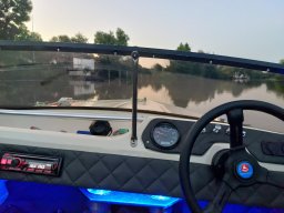 Allein eine Nacht-Tour auf der Dove Elbe
